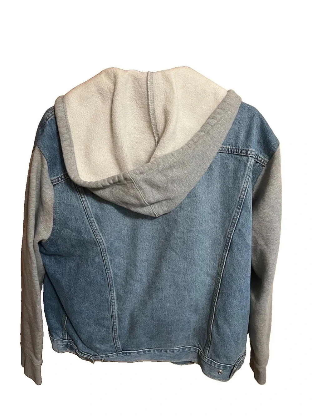 Levis excellent pre